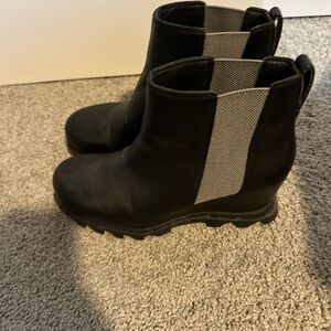 Sorel Black and Gray Ankle Boots